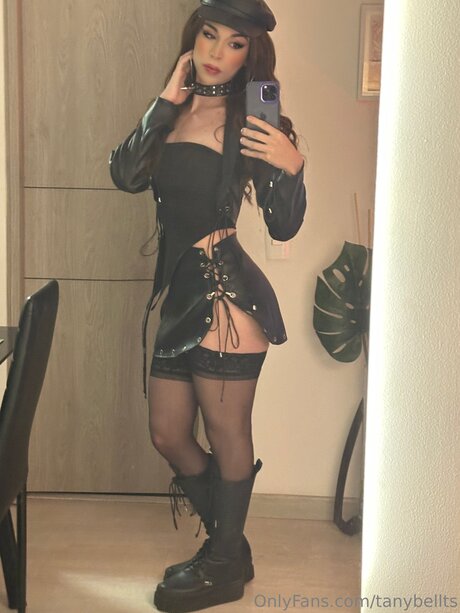Tanybellts nudes pornstar gallery