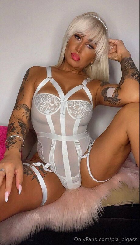 tattooed shemale onlyfans pornographic images