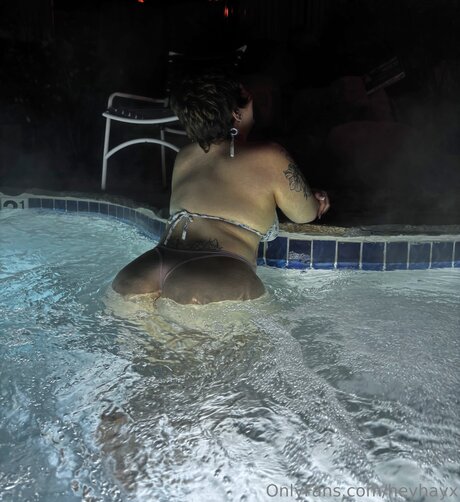 Heyhayx model hot picture