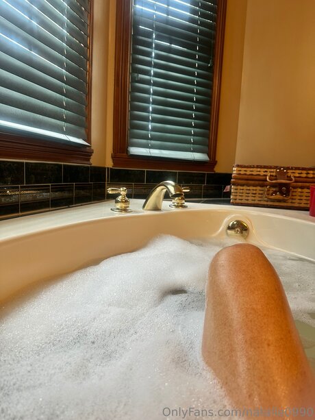 Natalie0990 nudes model image