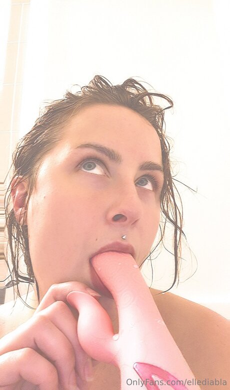 Ellediabla star porn photos