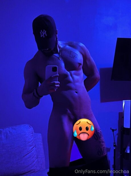 Leoochoa star nude image