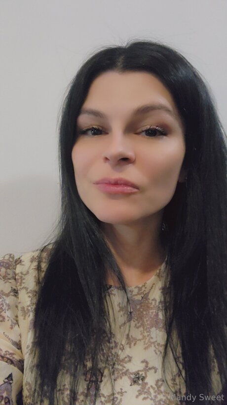 U278954958 naked actress pic