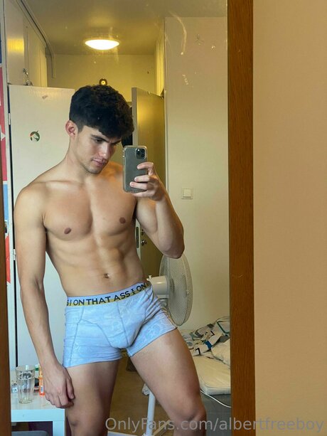 Albertfreeboy hot model img