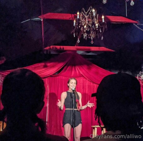 Alliwo nude model archive