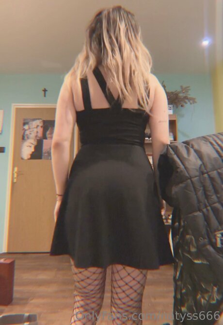 leather leggings onlyfans naked pics