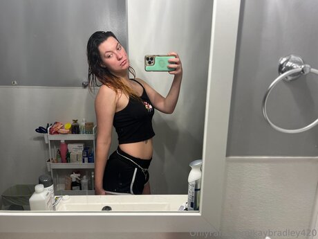 Kaybradley420 model sexy pics