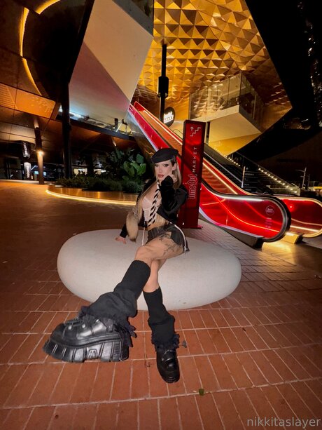 Nikkitaslayer model adult pictures