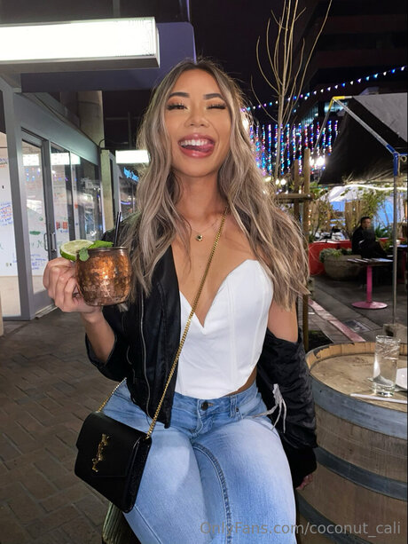 Caliiroll pornstar adult archive