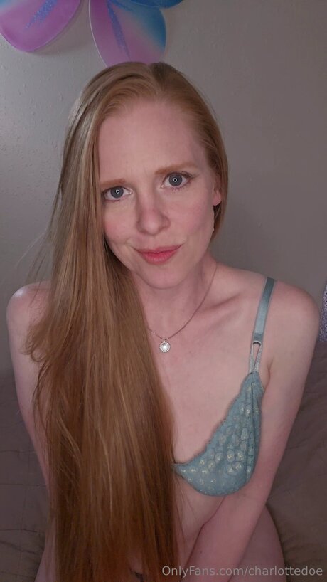 Charlottedoe sexy star image