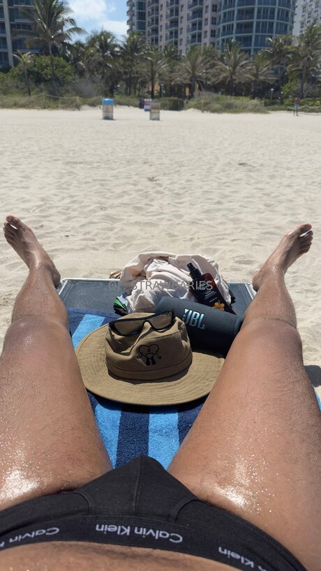 Strawbaries naked model pictures