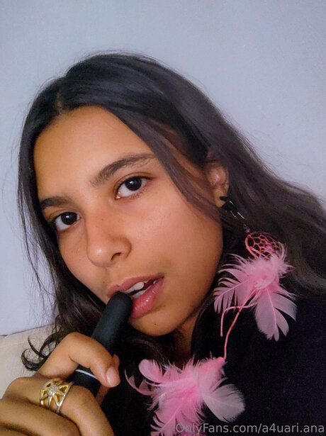 A4uari Ana model top galleries