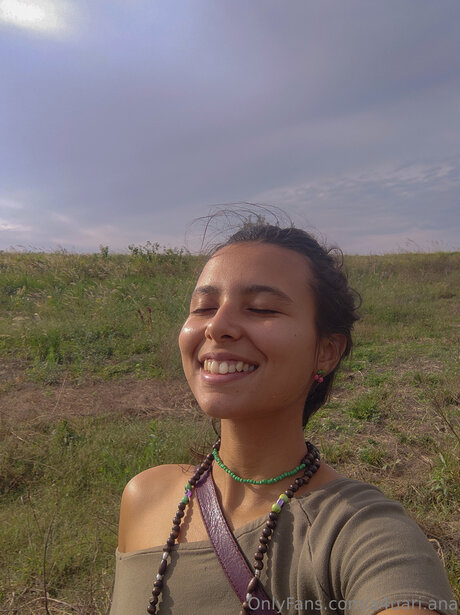 A4uari Ana porn model img