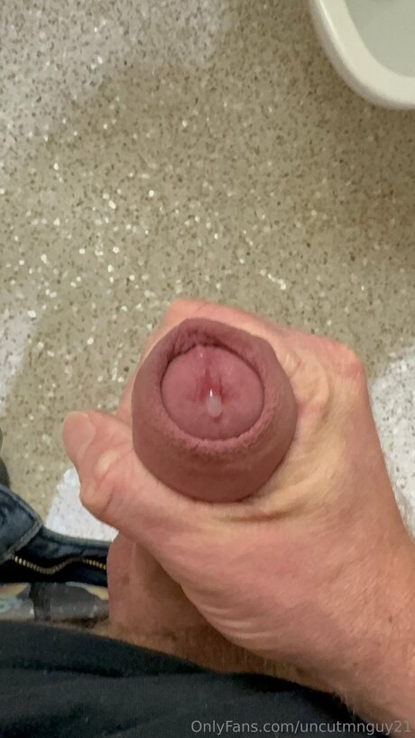 Uncutmnguy21 erotic actress archive