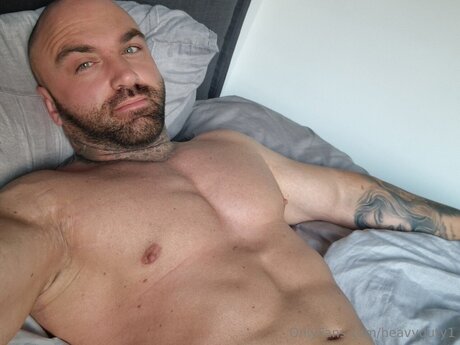 Heavyduty1 naked pornstar photo