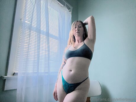 Ellierowyn pornstar nice archive