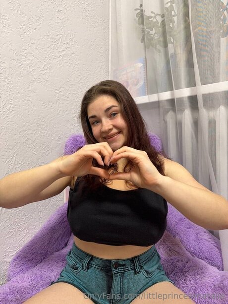 Littleprincessnatalie beautiful pornstar picture