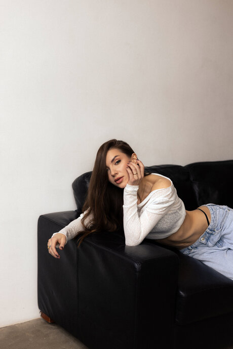 Larahook model xxx image