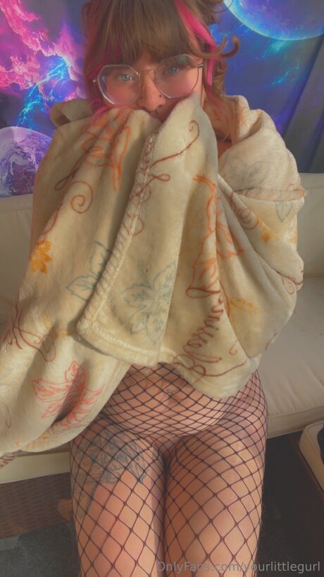 Yourlittlegurl free star photos