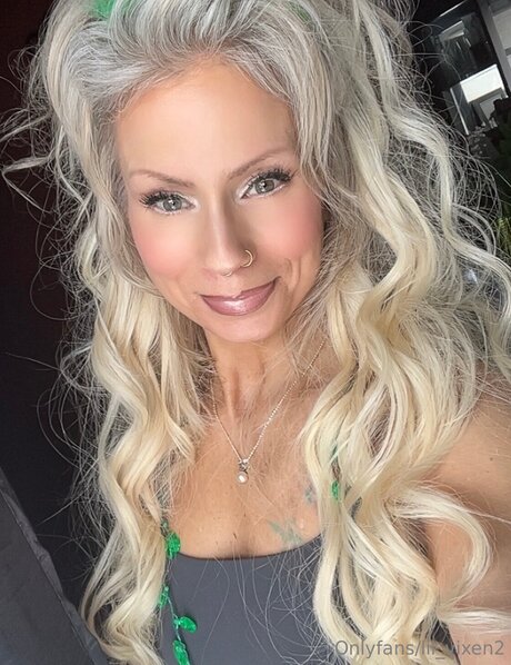 Lil Vixen2 pretty pornstar pics