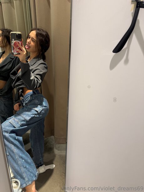 Violet Dreams69 pornographic star image