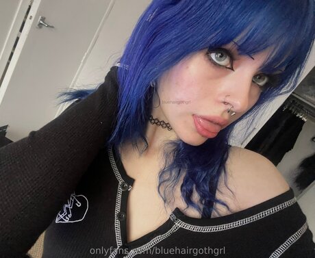 Bluehairgothgrl free star images