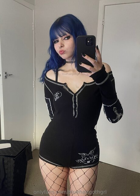 Bluehairgothgrl model perfect galleries