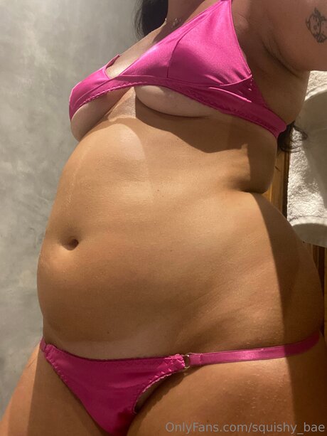 Squishy Bae sexy model img