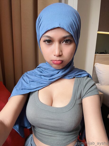 Hijab Aysha pornstar sexy photo