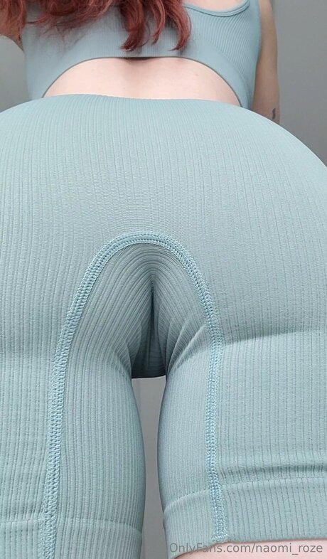 Naomi Roze model top galleries