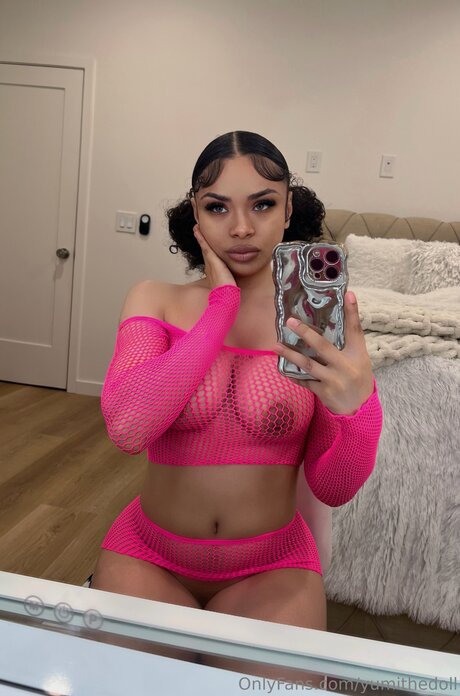 Yumithedoll hot pornstar pictures