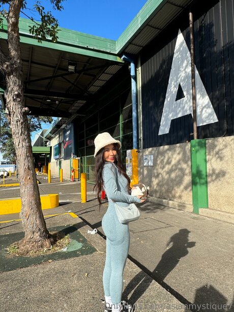 Asianmystique7 hd model picture