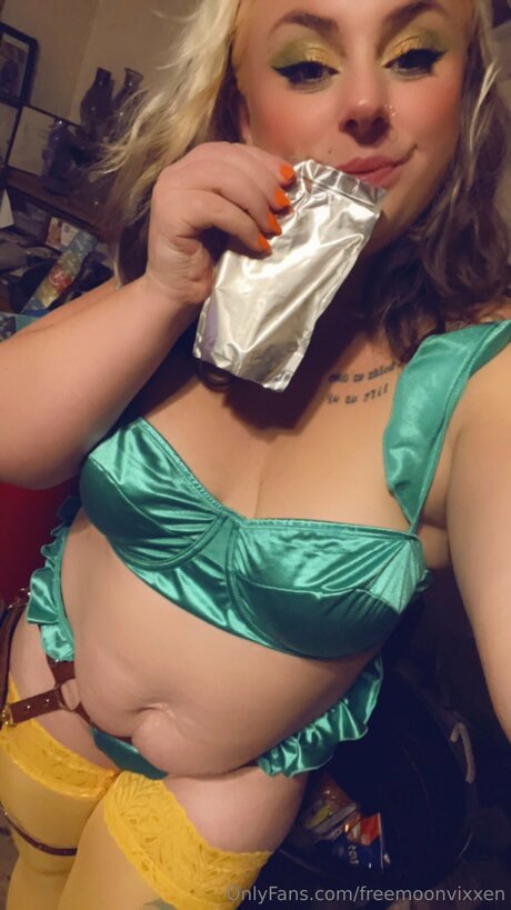 Freemoonvixxen art model photos