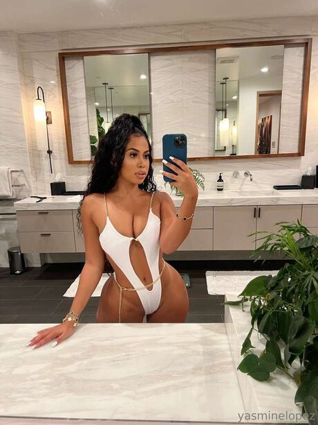 Yasminelopez exclusive actress pics