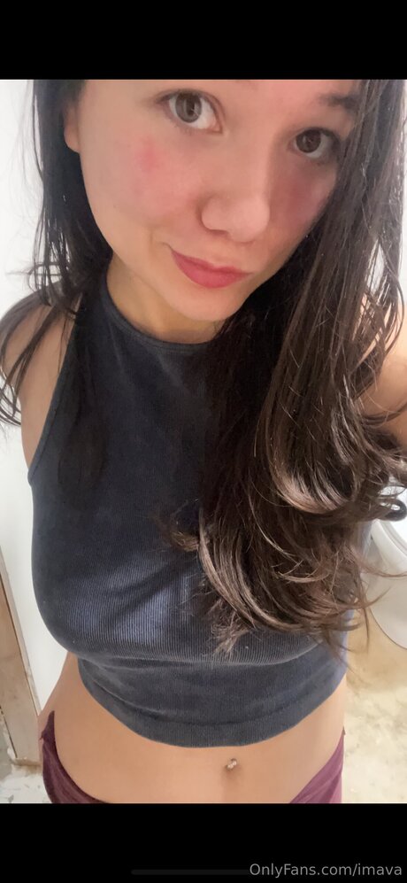 Imava nude star image