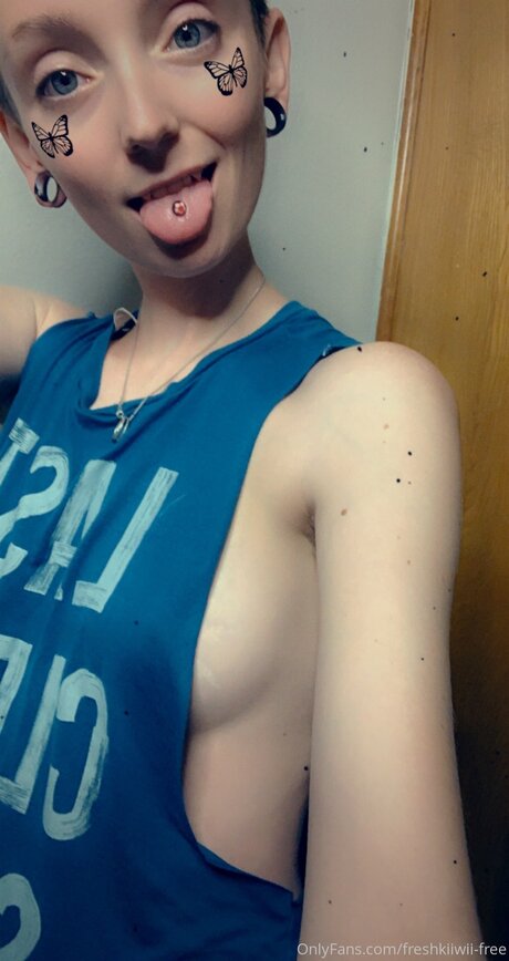 Freshkiiwii Free star nudes img