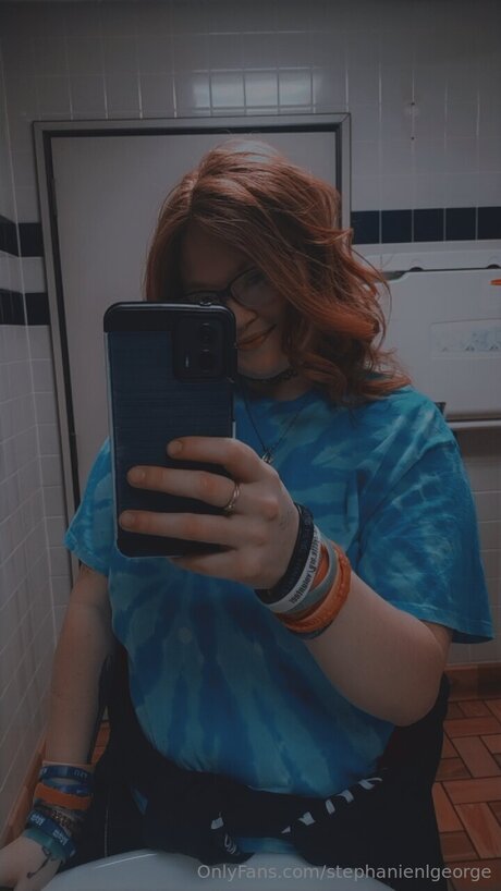 Stephanienlgeorge hot actress photo