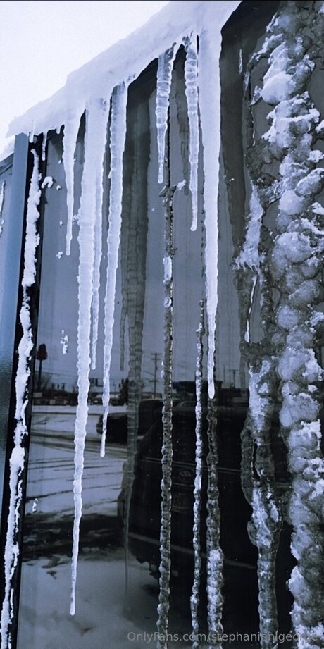 Stephanienlgeorge naked pornstar photo