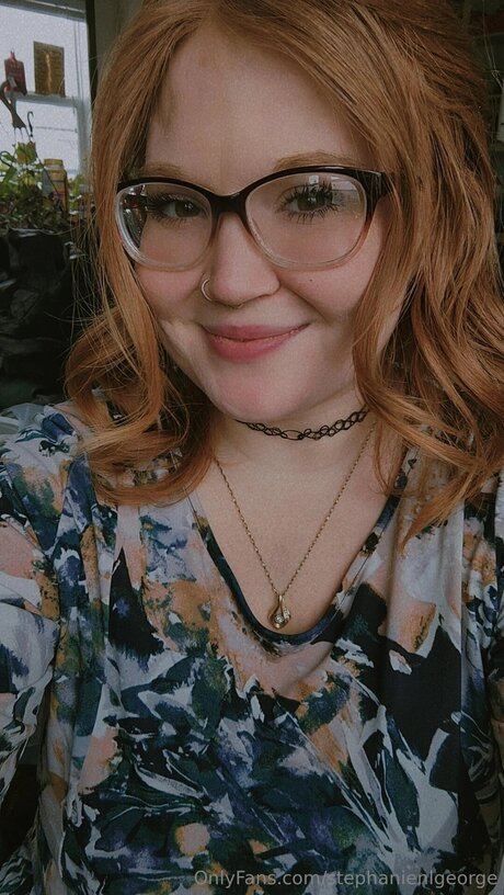 Stephanienlgeorge pretty actress image