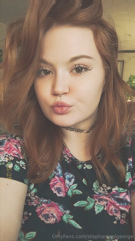 Stephanienlgeorge nude model image