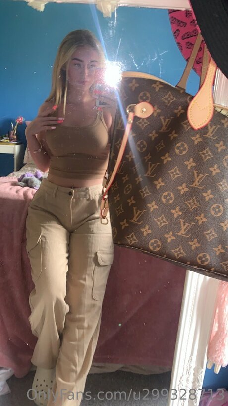 U299328713 nude actress gallery