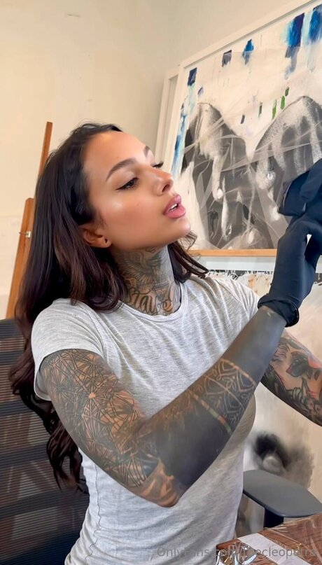 Thecleopetra exclusive actress image