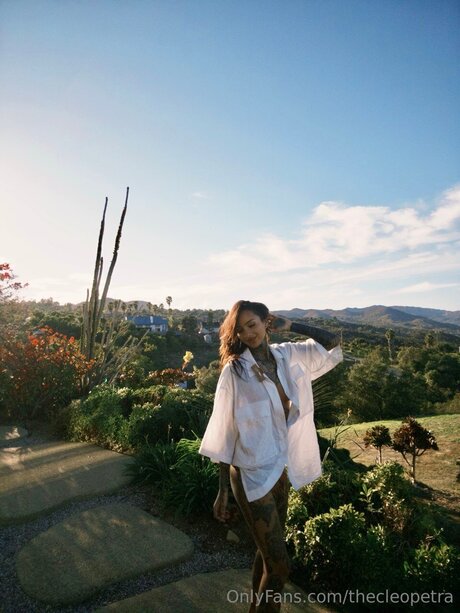 Thecleopetra star beautiful pics