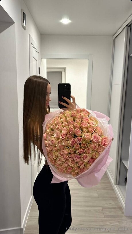 Grace Cutie adult actress photos