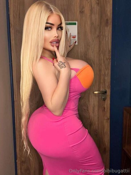 Bibibugattii sexy model image