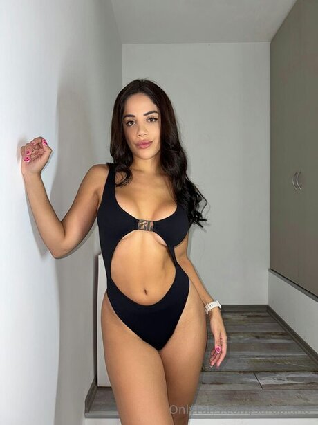 Sarapiano model nudes pics