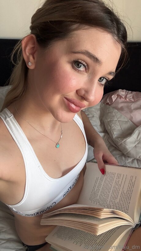 Liaju Dm model pretty image