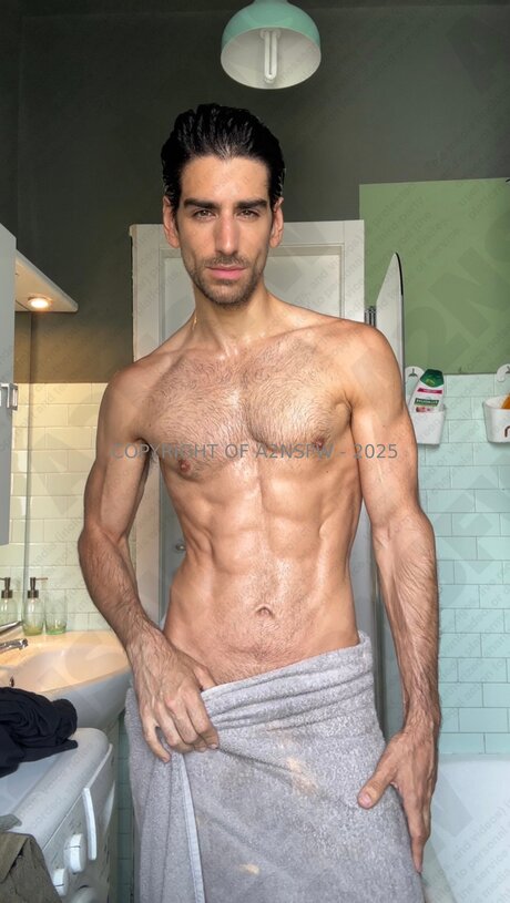 A2nsfw model nude pic