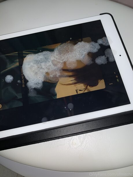 Ofmitchc model top picture