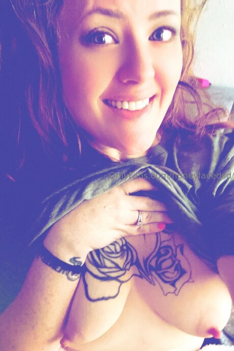 Honeylacedsd nude star galleries